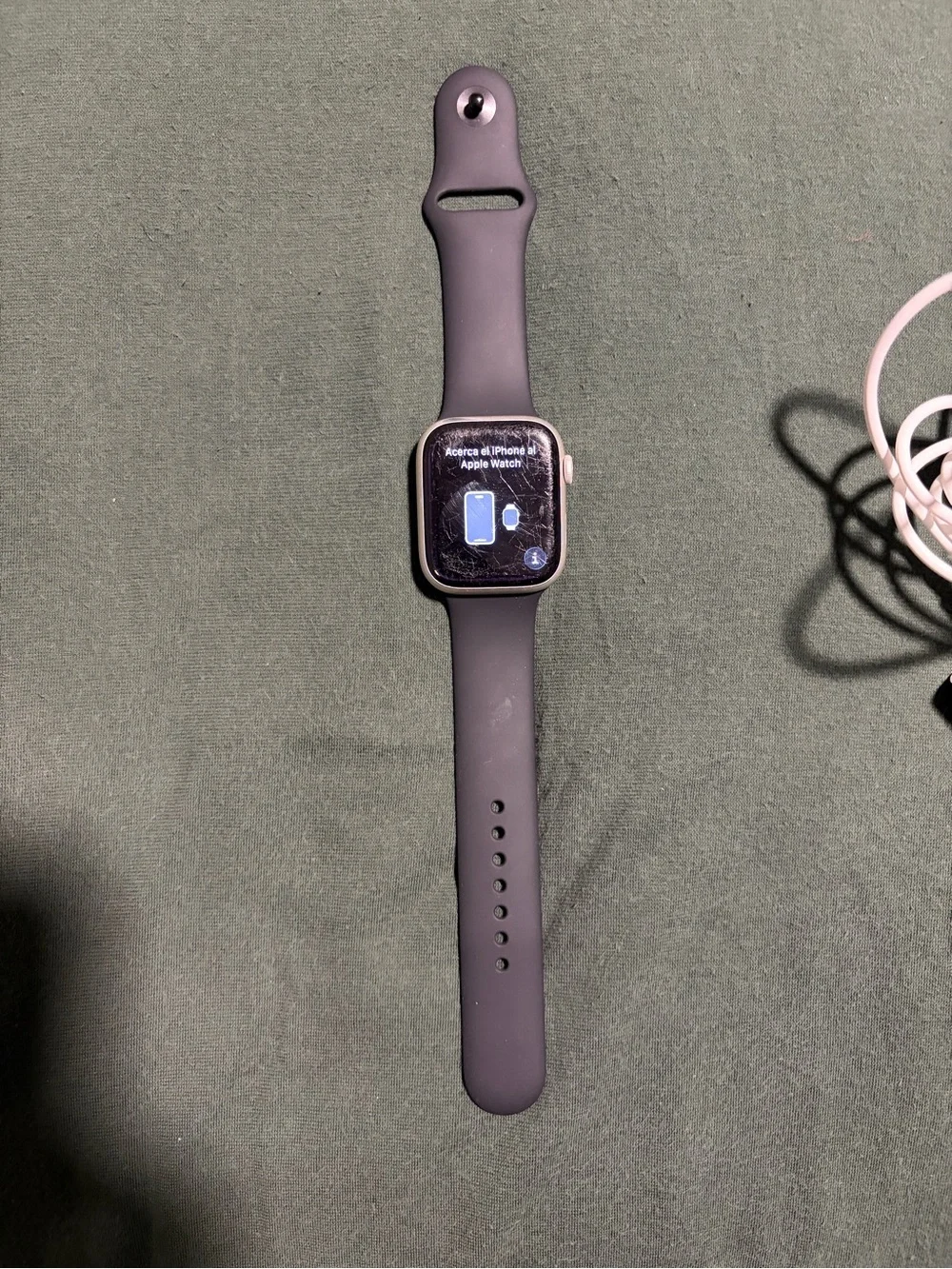 Apple Watch Series 7 45 mm in Starlight Aluminum WiFi and Cellular